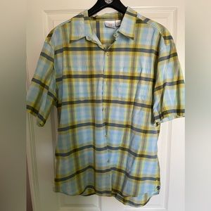 Extra large, Hurley short sleeve button up shirt